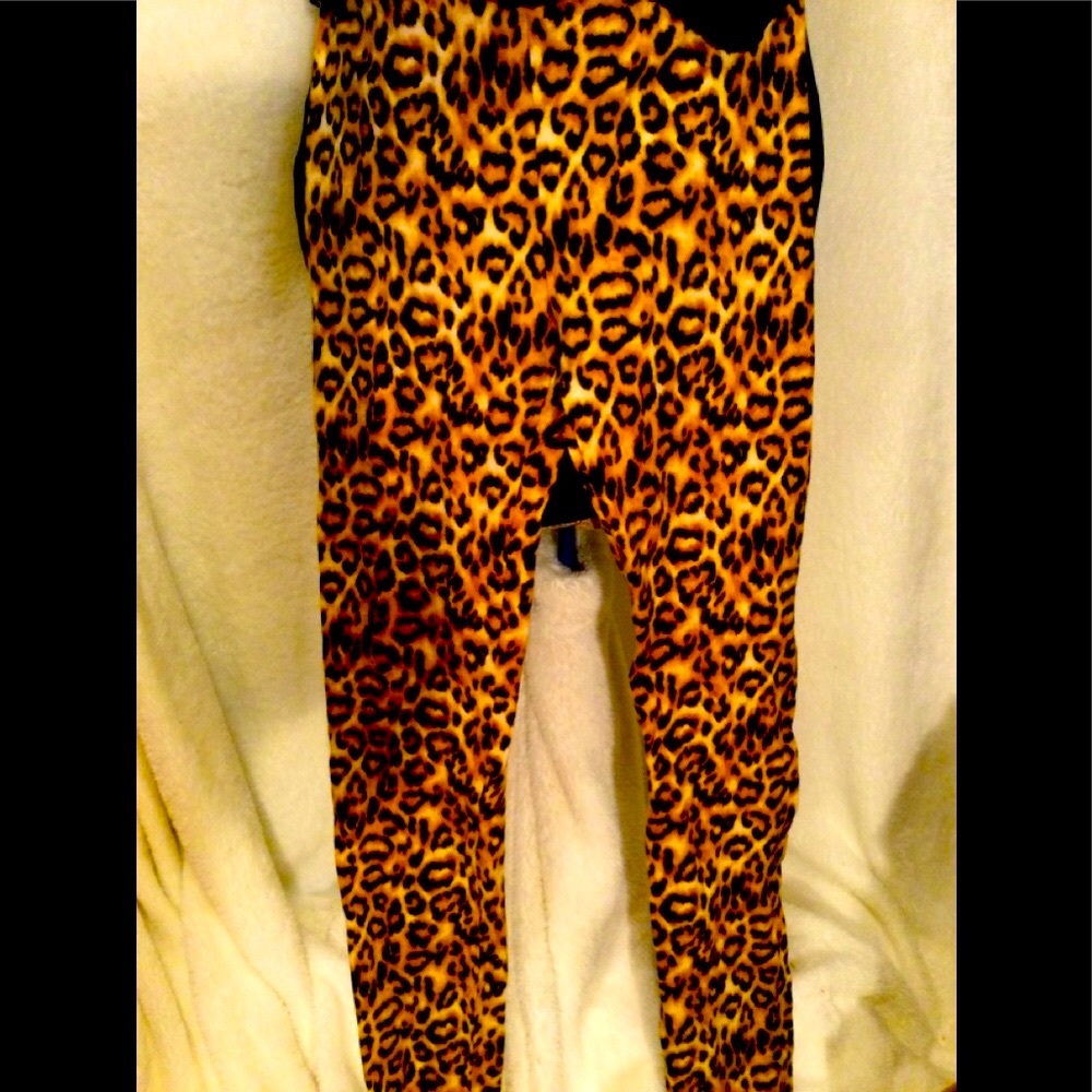 💙2/$50💙NWT🐆SUPER SEXY LEOPARD LEGGINGS🐆